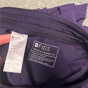Figs Dark Purple Scrub Set like new